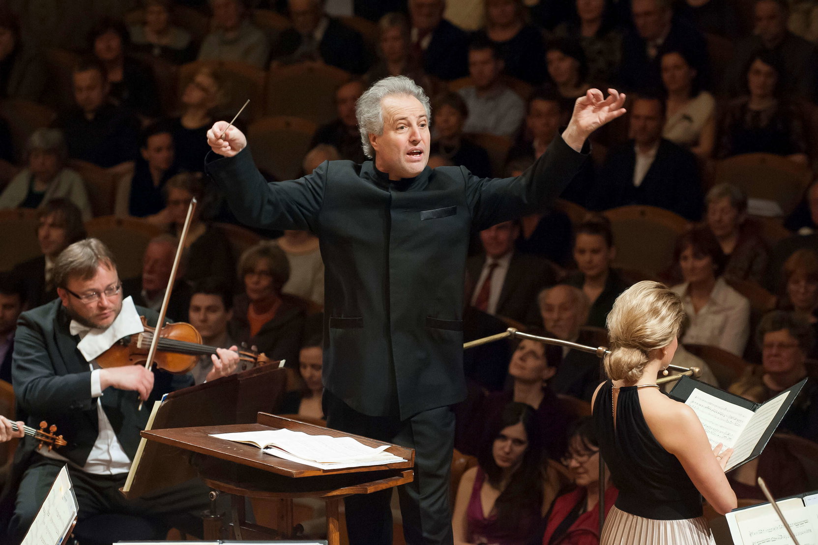 Náhledový obrázek k článku Česká filharmonie rozezní kina v mimořádném předvánočním koncertu