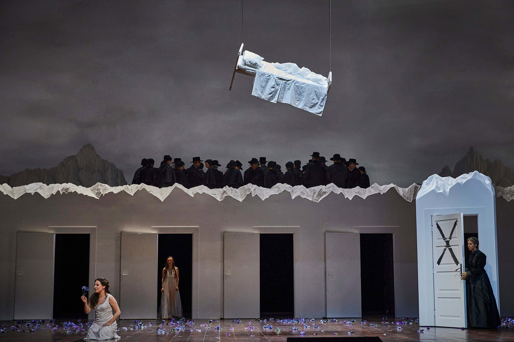 Náhledový obrázek k článku Náměsíčná přináší do Metropolitní netradiční návrat. Rolando Villazón se představí jako režisér