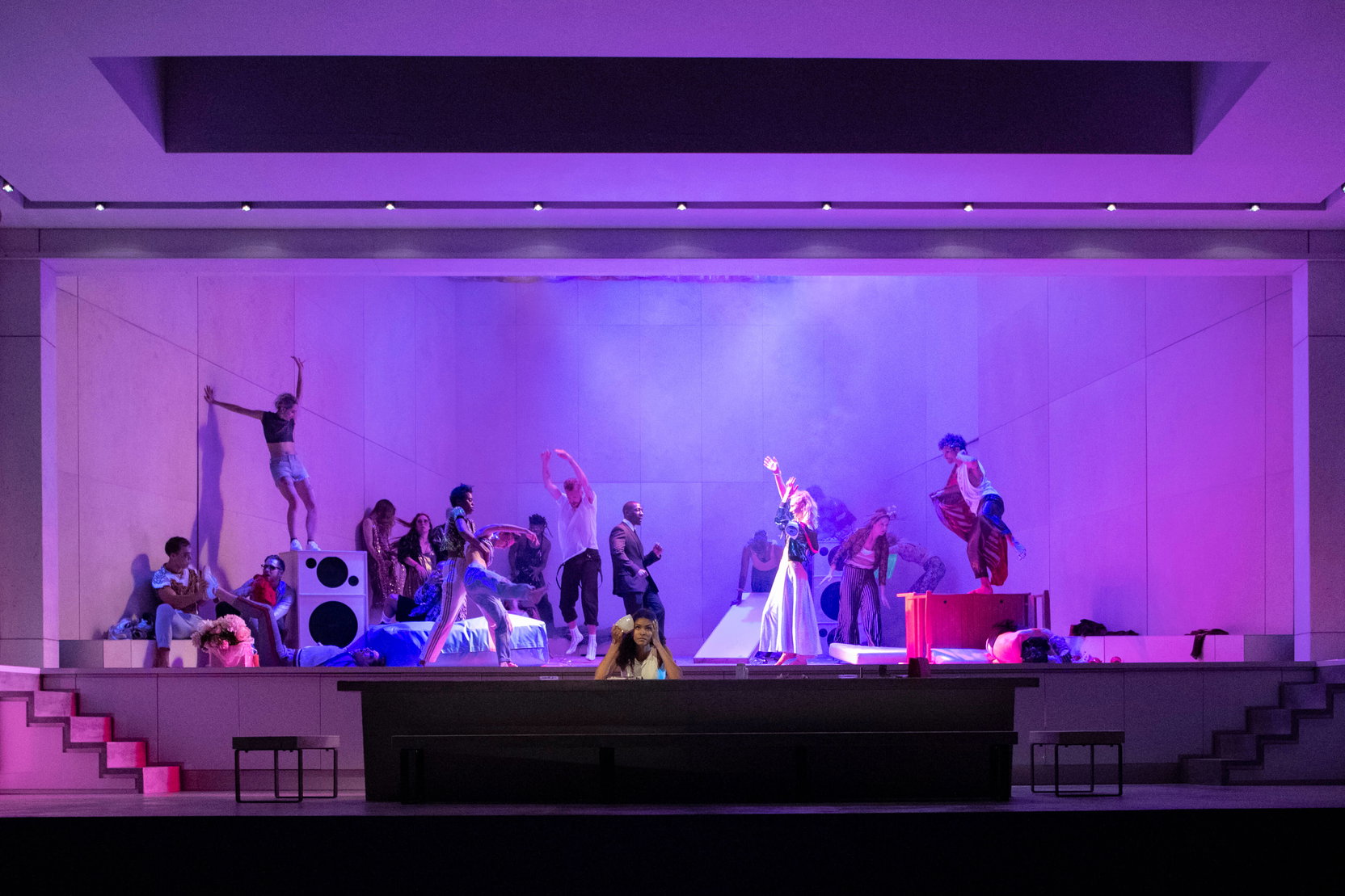 Náhledový obrázek k článku Hvězda Mission: Impossible Vanessa Kirby pořádá osudový večírek v moderní verzi Slečny Julie