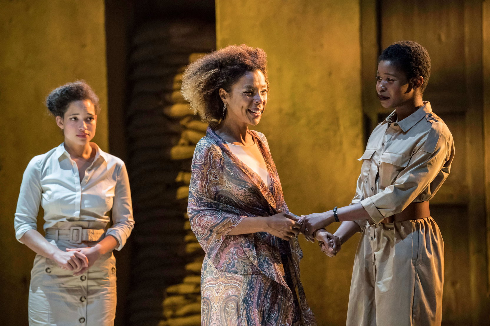  georgia-landers-sophie-okonedo-gloria-obianyo-in-antony-cleopatra-image-by-johan-persson.jpg