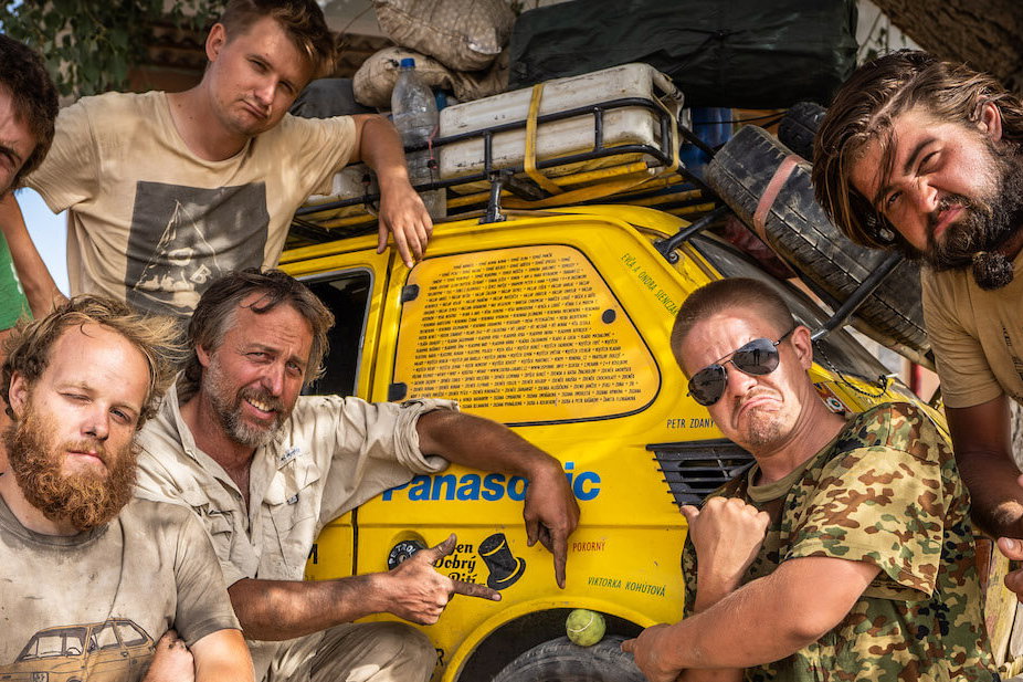 Náhledový obrázek k článku Trabant je naprosto jasným důkazem toho, že cestovat se dá s jakýmkoli autem a že většina problémů je fakt v hlavě a ne v tom autě.