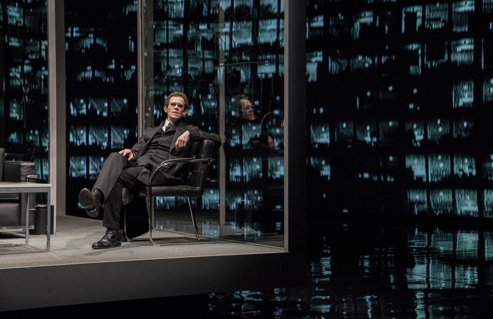  ntl-2019-the-lehman-trilogy_adam-godley_credit-stephanie-berger-3.jpg