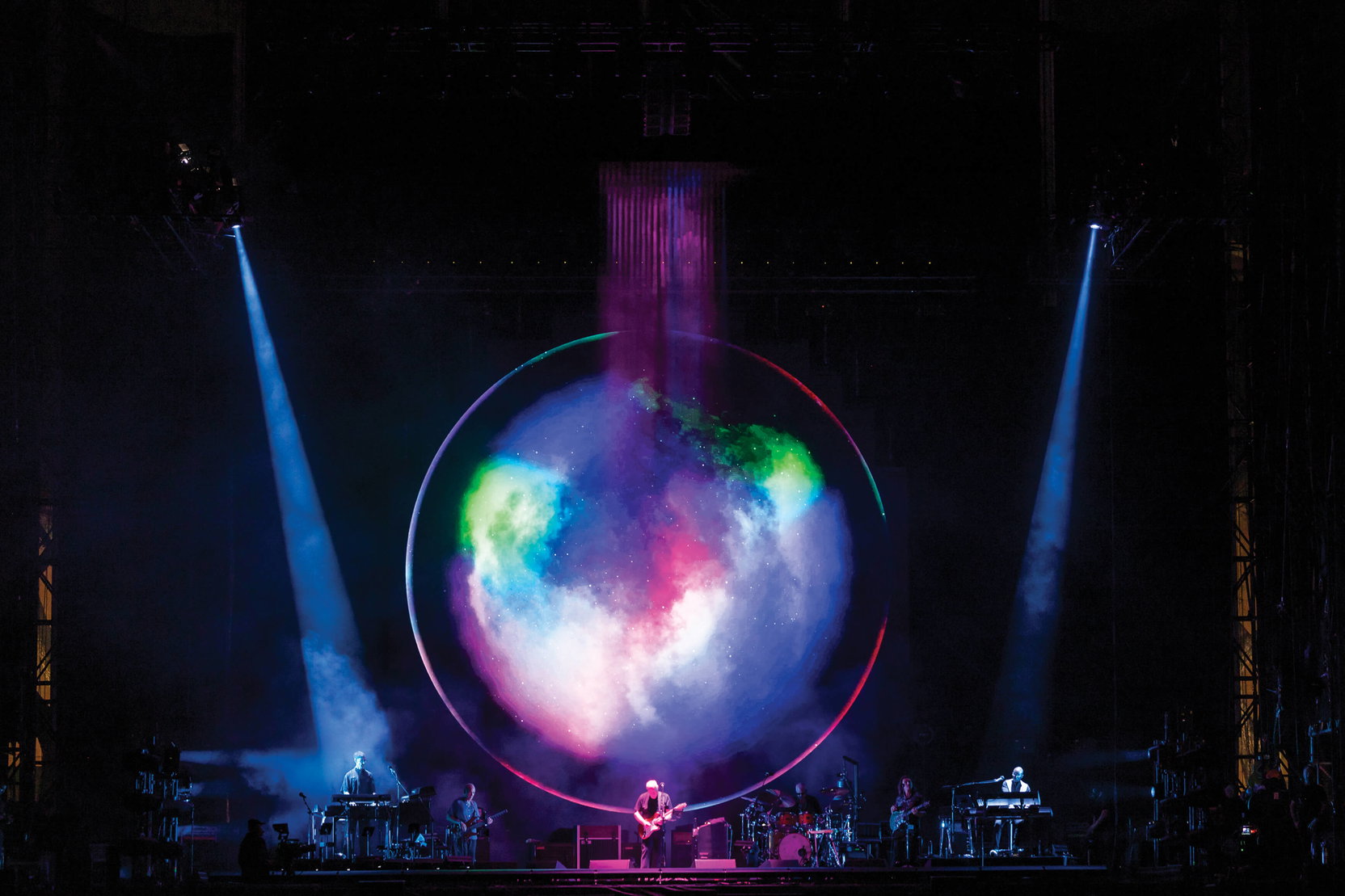 Náhledový obrázek k článku Jedinečný záznam koncertu Davida Gilmoura míří do kin. Sólová tvorba i hudba Pink Floyd rozezní kina na omezenou dobu