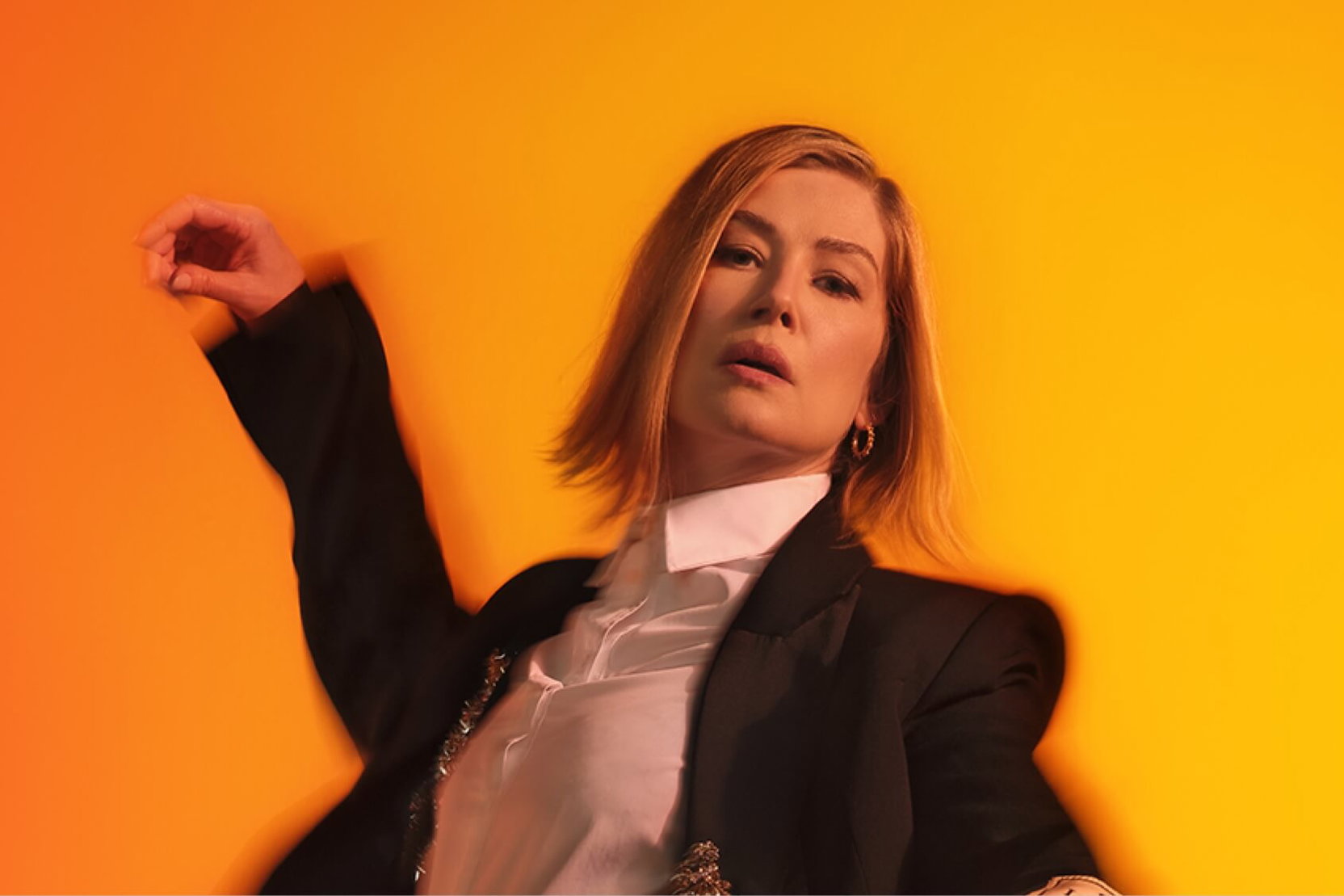 Náhledový obrázek k článku Tvůrci hitu Prima Facie představí v NT Live novinku s hvězdnou Rosamund Pike 